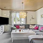 Casa vacanze 6 Bedroom Beautiful In Ærøskøbing