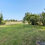 6 Bedroom Beautiful In בית נופש