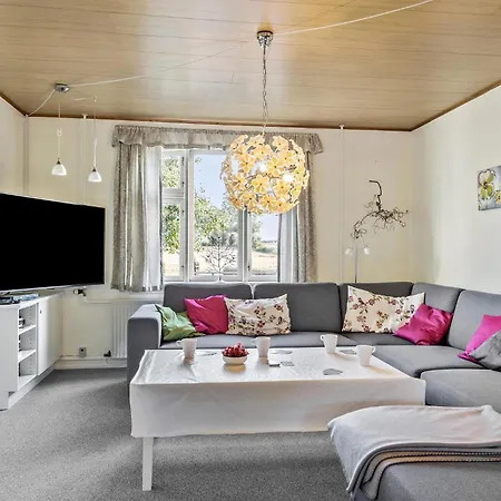 Holiday home 6 Bedroom Beautiful In Aeroskobing