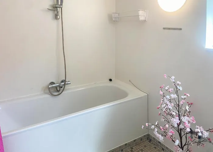 6 Bedroom Beautiful In Dom wakacyjny
