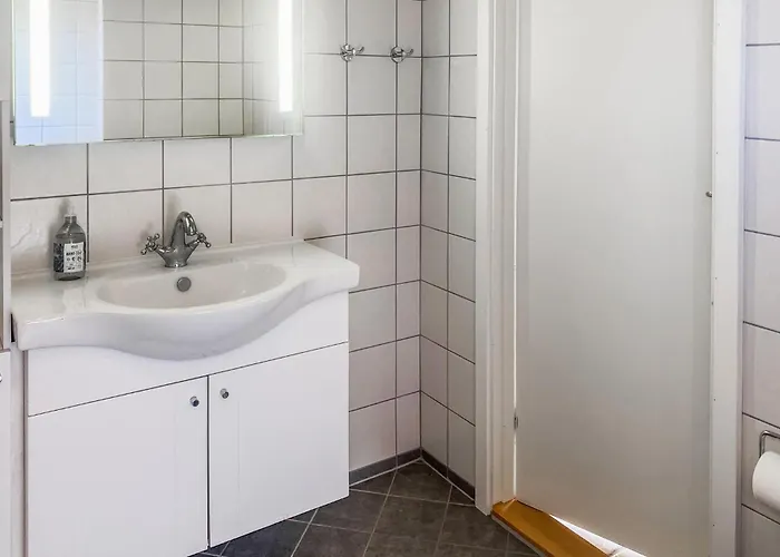6 Bedroom Beautiful In Dom wakacyjny Ærøskøbing