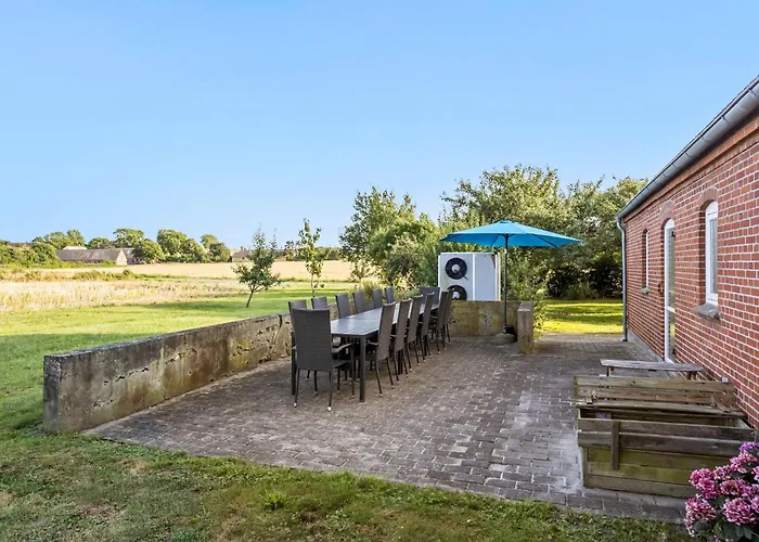 6 Bedroom Beautiful In Dom wakacyjny Ærøskøbing